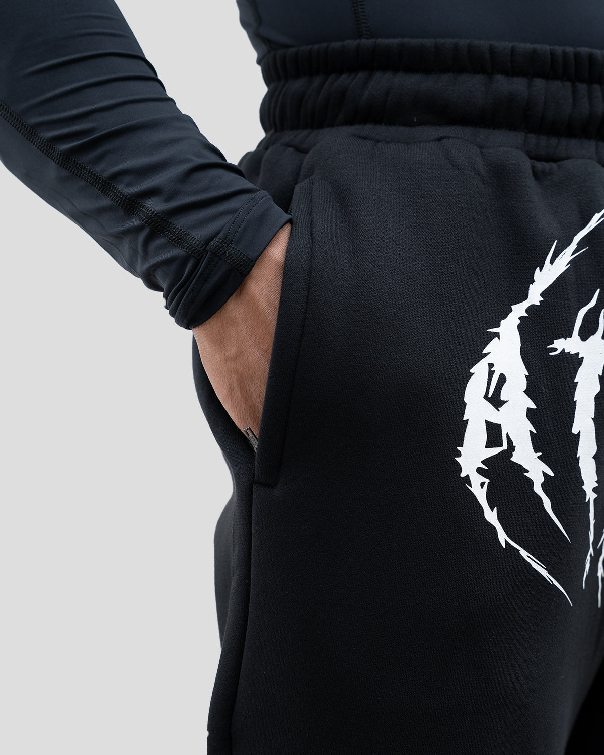 Dark Flex Straight Pant